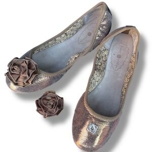 Lindsay Phillips Liz Metallic Leather Ballet Flats Rose Embellishment Snaps 6M